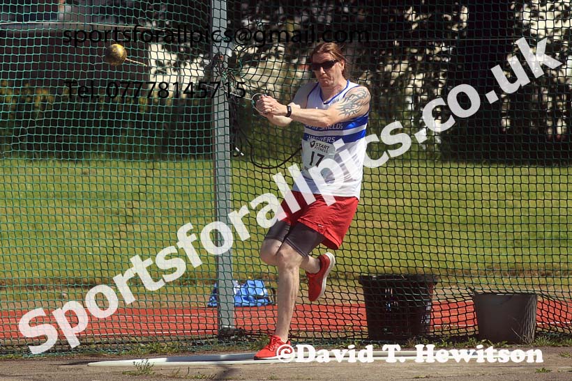 Mens hammer, 2024 NE Masters Track and Field Champs., Monkton Stadium, Jarrow.  Photo: David T. Hewitson/Sports for All Pics